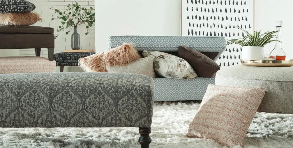 Decorative Pillows And Blankets